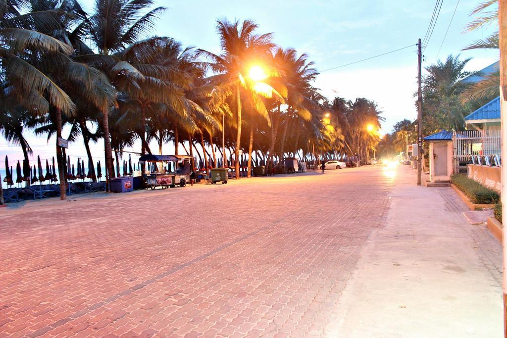 The Day Hotel Chonburi Habitación foto