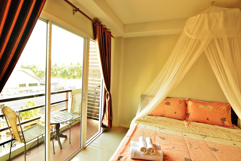 The Day Hotel Chonburi Habitación foto
