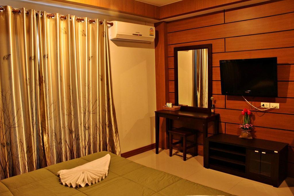 The Day Hotel Chonburi Habitación foto