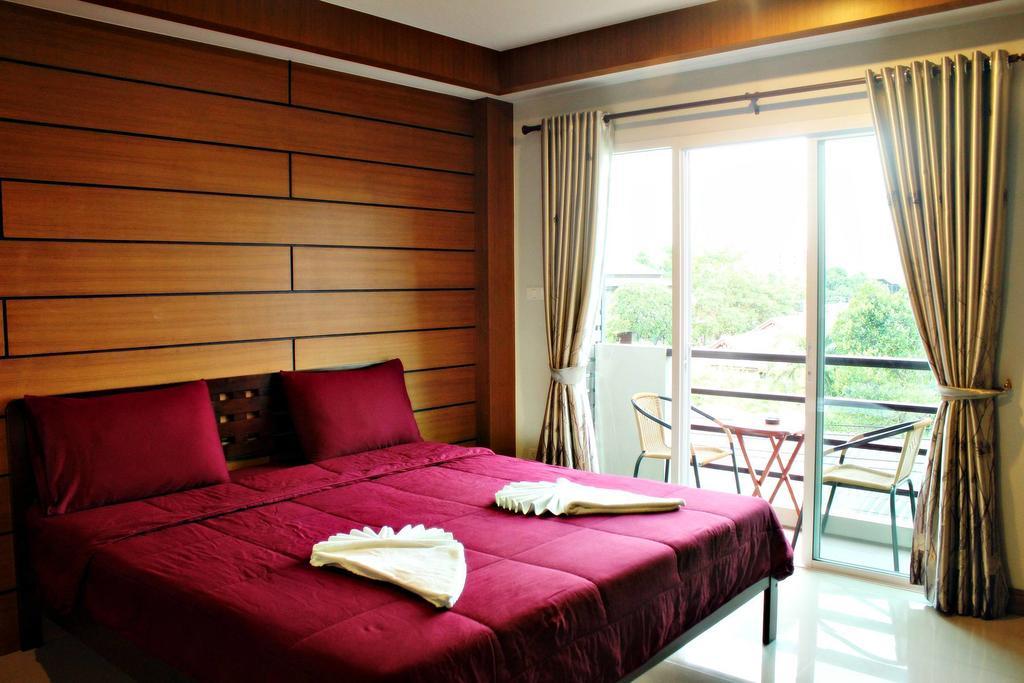 The Day Hotel Chonburi Habitación foto